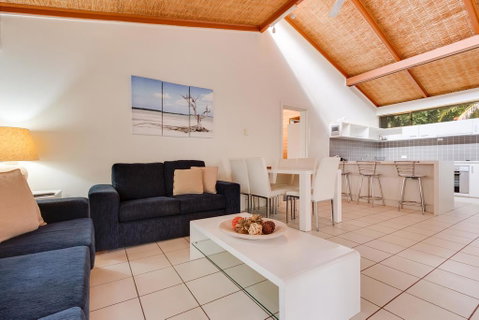 Sapphire Sea N Sand - Accommodation Burleigh 0