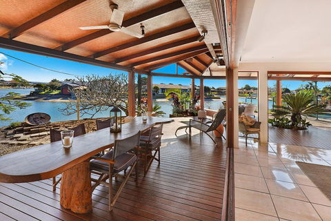 SCHMAN55-WATERFRONT, RESORT-STYLE ENTERTAINER - Accommodation Burleigh 2