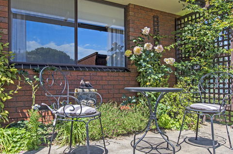 Scotshaven - Accommodation Burleigh 1