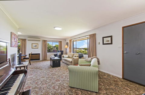 Scotshaven - Accommodation Burleigh 0