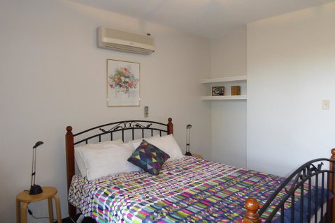 Sea Banksia - Accommodation Burleigh 2
