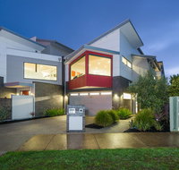 Sea View Luxury Beachfront - Accommodation Burleigh