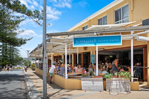 Seabreeze Beach Hotel - Accommodation Burleigh 0