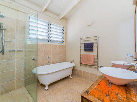 SeaCrest - Plunge Pool And Views! - Accommodation Burleigh 3