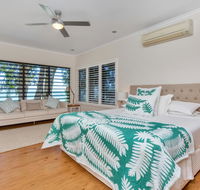 Seascape Luxury Beachfront House - Accommodation Burleigh