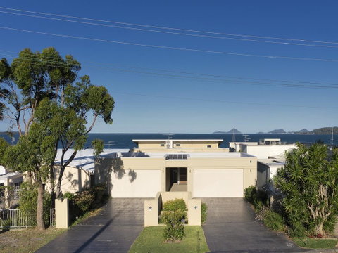 Seaside Splendour - Accommodation Burleigh 2