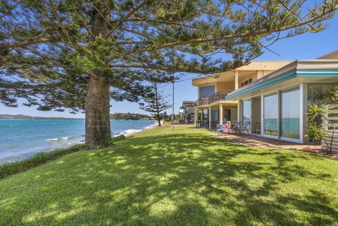 Seaview Cresent, 4 - Accommodation Burleigh 0