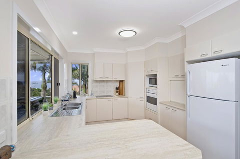 SEAVIEW DREAM - Bonny Hills - Accommodation Burleigh 3