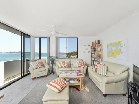 Seize The Sunshine @ Soldiers Point - Accommodation Burleigh 2