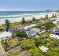 Serendipity - Large Family Home - Accommodation Burleigh