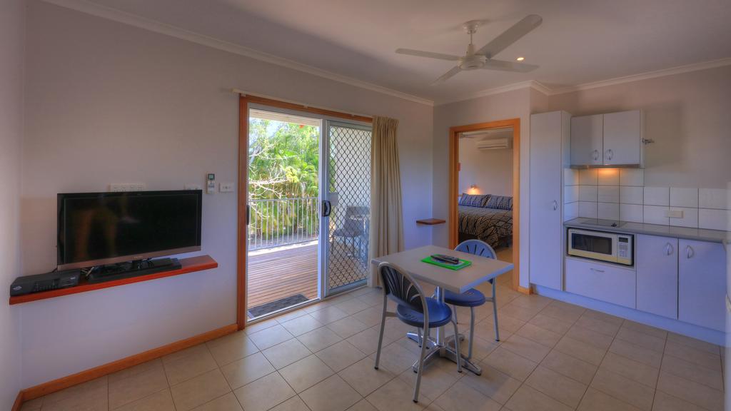 Lansdowne NT Accommodation Burleigh