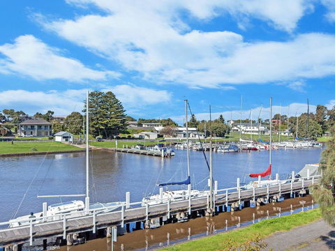 Shearwater Penthouse Apartment - Accommodation Burleigh 1
