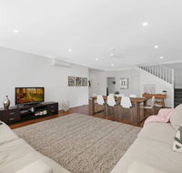Shelly Beach Family Hideaway - Pool Beach Golf - Accommodation Burleigh