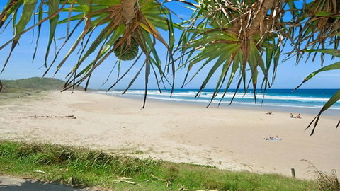 Shelly Beach House 1 - Accommodation Burleigh 3