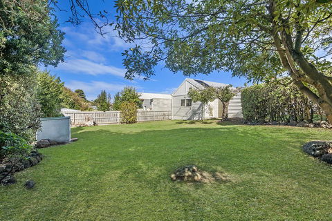 Shepherd's Rest - Accommodation Burleigh 2