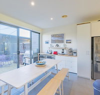 Shore to Relax - Family or Corporate Bookings Only - Accommodation Burleigh