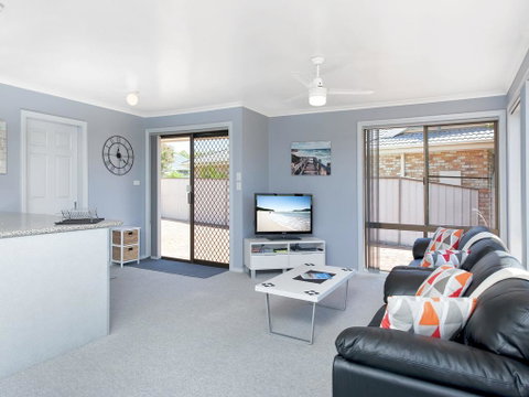 Shoreline Drive, Duplex 01,39, Little Pearl - Accommodation Burleigh 2