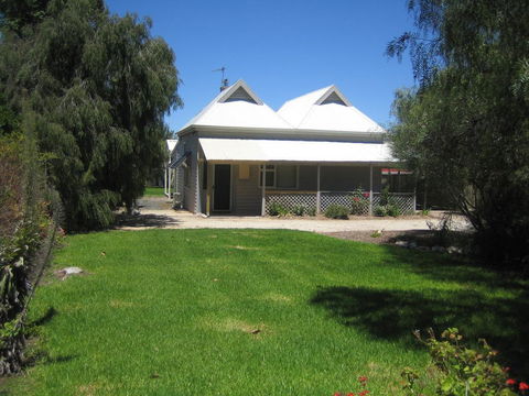 Showgrounds Cottage Naracoorte - Accommodation Burleigh 0