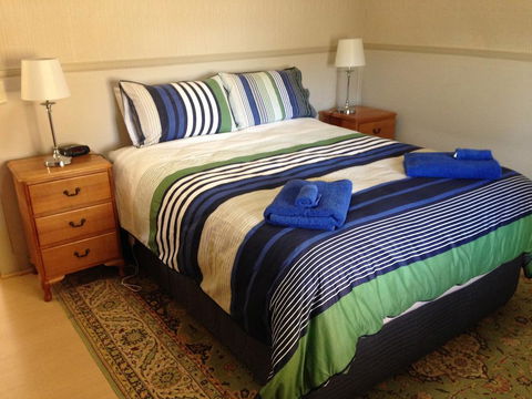 Showgrounds Cottage Naracoorte - Accommodation Burleigh 1