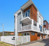 Silica Sands Beach House - Accommodation Burleigh