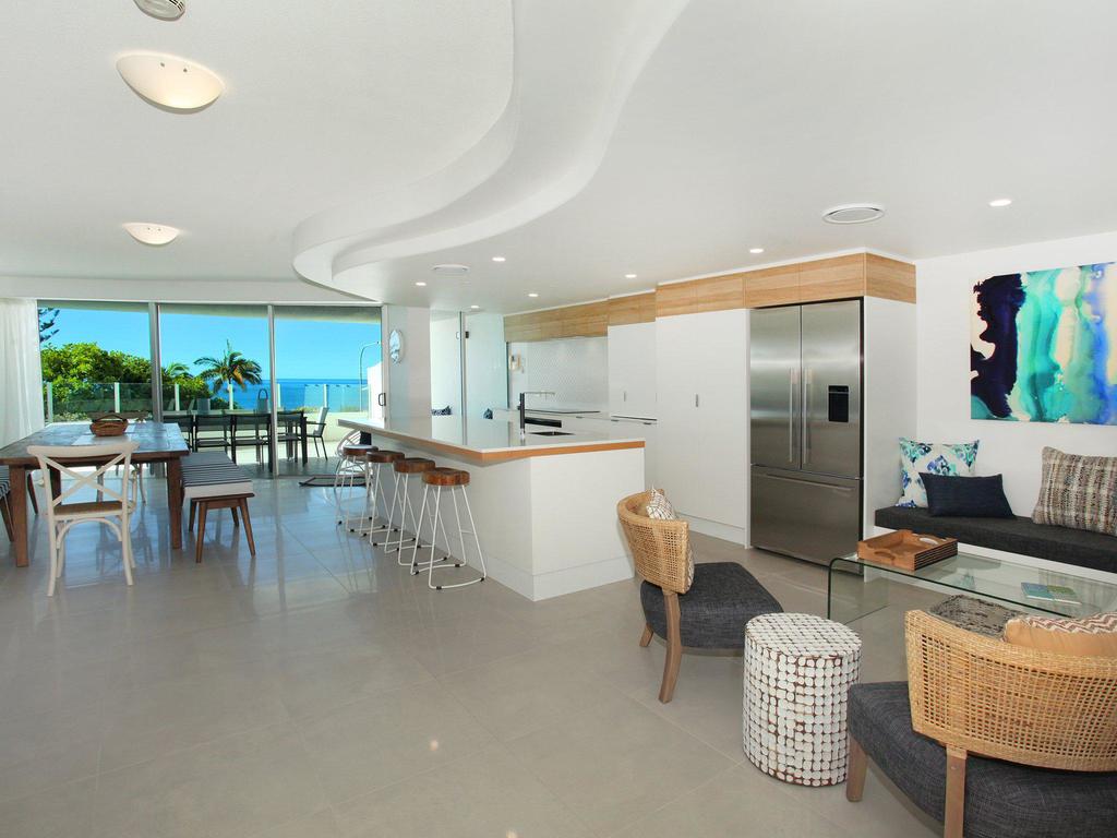  Accommodation Burleigh
