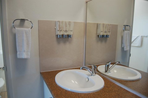 Slipway Hotel Motel - Accommodation Burleigh 3