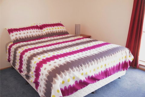 Soldiers Point Road, 50 - Accommodation Burleigh 0
