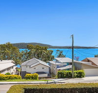 Soldiers Point Spectacular - Accommodation Burleigh