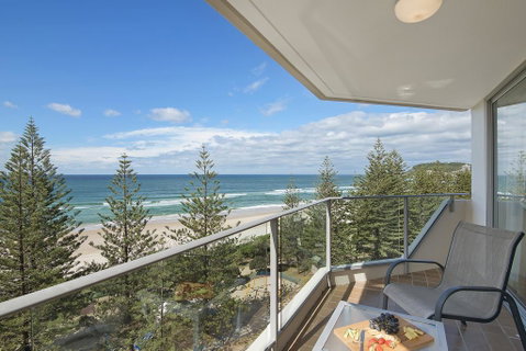Solnamara Beachfront Apartments - Accommodation Burleigh 2