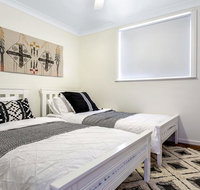 Sounds of Sunshine Whole House - Accommodation Burleigh