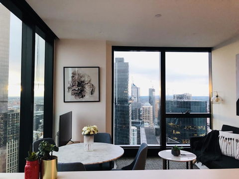 Southbank Stylish Apt With CBD View (La Maison) - Accommodation Burleigh 3