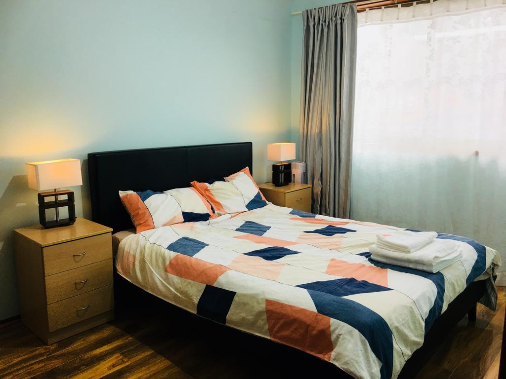 Mt St Thomas NSW Accommodation Burleigh