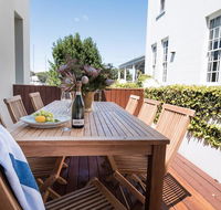 Spinnakers Waterfront - Accommodation Burleigh