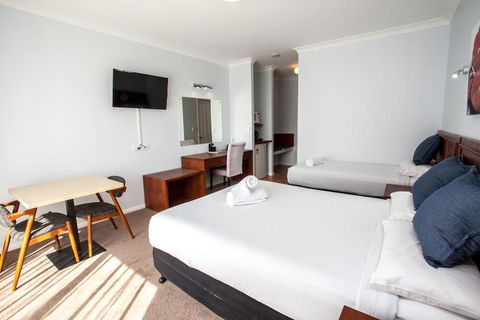 Springwood Motor Inn - Accommodation Burleigh 0