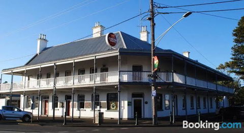 Star Of The West Hotel - Accommodation Burleigh 0