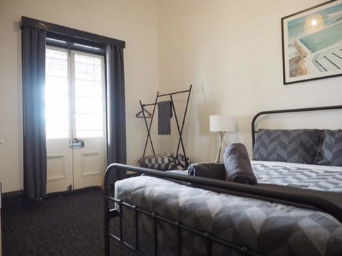 Star Of The West Hotel - Accommodation Burleigh 3