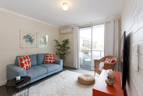 Stay Okay Central - Fremantle - Accommodation Burleigh 1