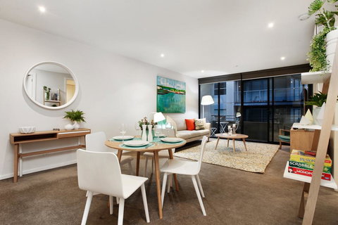 StayCentral On Nott - Accommodation Burleigh 0
