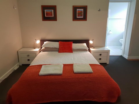 Stirling Apartments - Studio 3 - Accommodation Burleigh 0