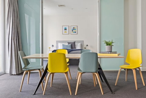 Stunning, Central Huge CBD Pad, Free WiFi, Netflix - Accommodation Burleigh 0