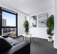 Stylish and Spacious Apt with Double living room - Accommodation Burleigh