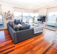 Stylish Modern 3BD Retreat at an Amazing Location - Accommodation Burleigh