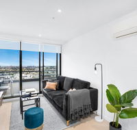Stylish One-Bed Apartment With Balcony and Parking - Accommodation Burleigh