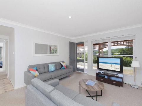 Surf Break - 10A Tuna (Downstairs) - Accommodation Burleigh 1