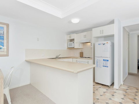 Surf Break - 10A Tuna (Downstairs) - Accommodation Burleigh 3