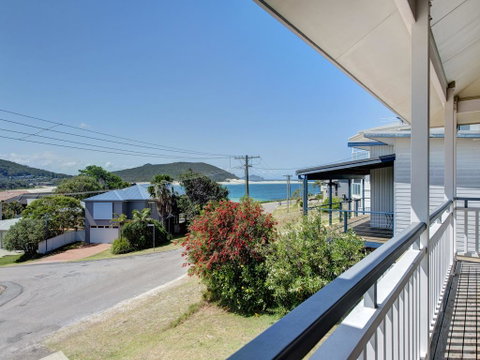 Surf Break - 10B Tuna (Upstairs) - Accommodation Burleigh 0