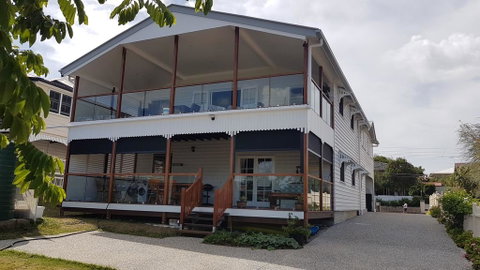 Sustainable B&B By The Bay - Accommodation Burleigh 2