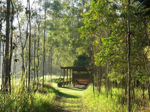 Sweetwater Lodge - Accommodation Burleigh 3