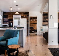Table Hill Cottage - Accommodation Burleigh