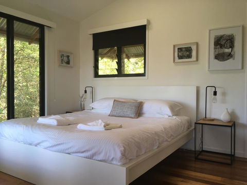 Tallaringa Views - Accommodation Burleigh 1